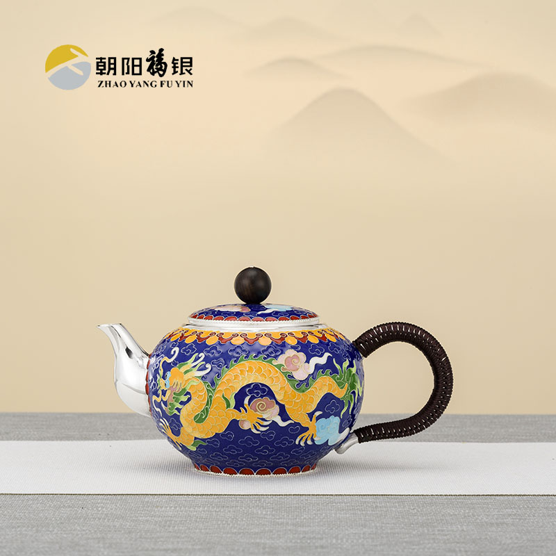 双龙戏珠