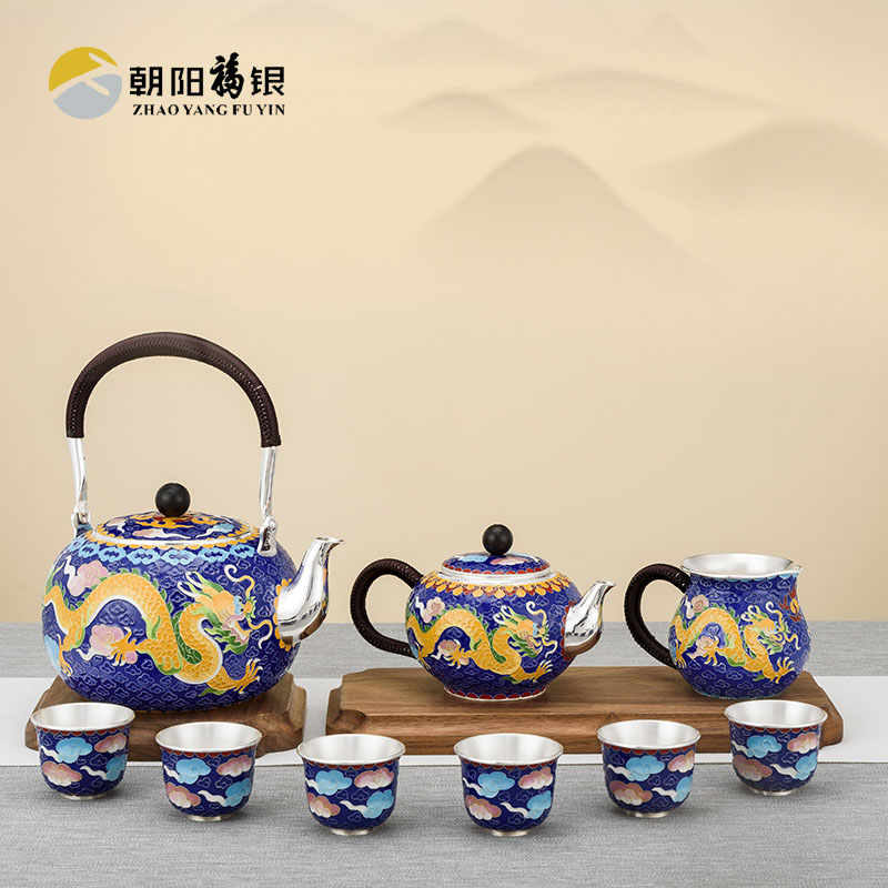 双龙戏珠